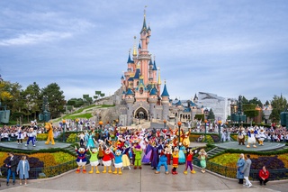 Paris & Disneyland Serüveni Turu Türk Hava Yolları ile 3 Gece CDG-CDG
