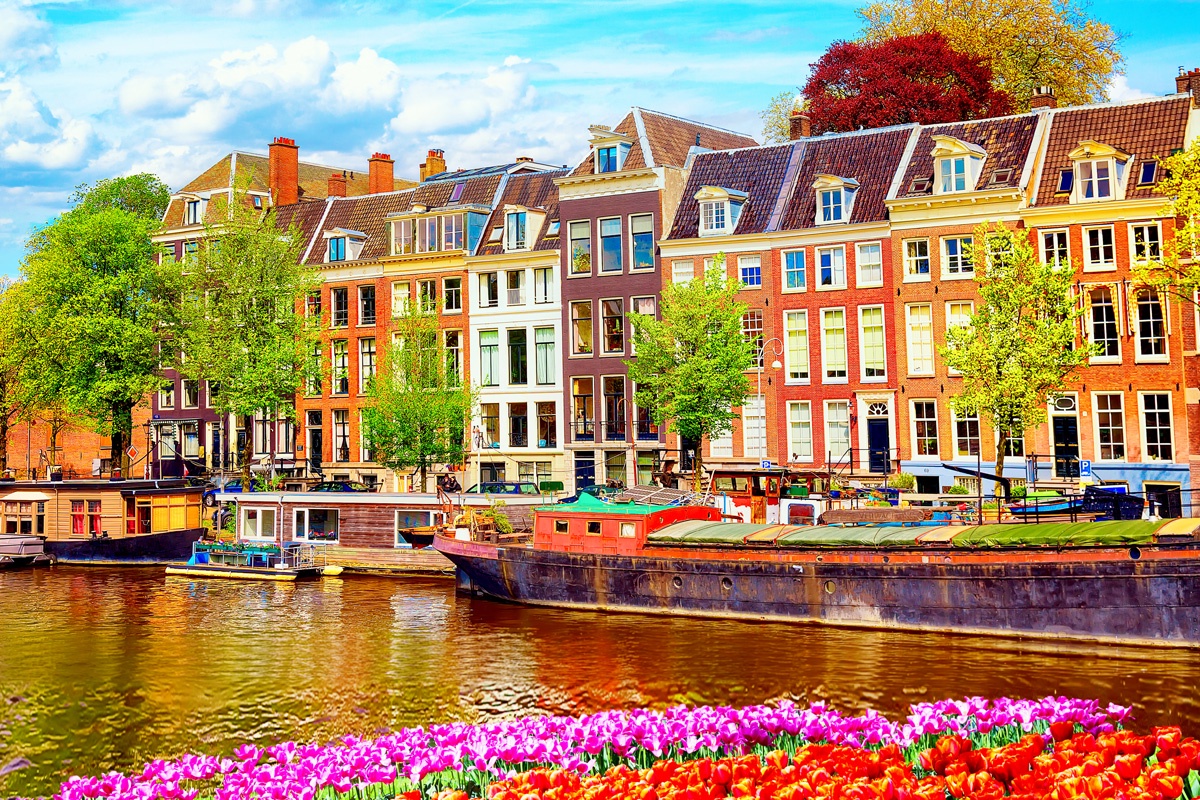 Çukurova Kalkışlı Comfort Benelux & Paris & Almanya Sun Express Hava Yolları ile 6 Gece Ekstra Turlar Dahil