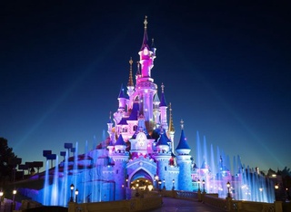Paris & Disneyland Serüveni Turu Türk Hava Yolları ile 4 Gece CDG-CDG